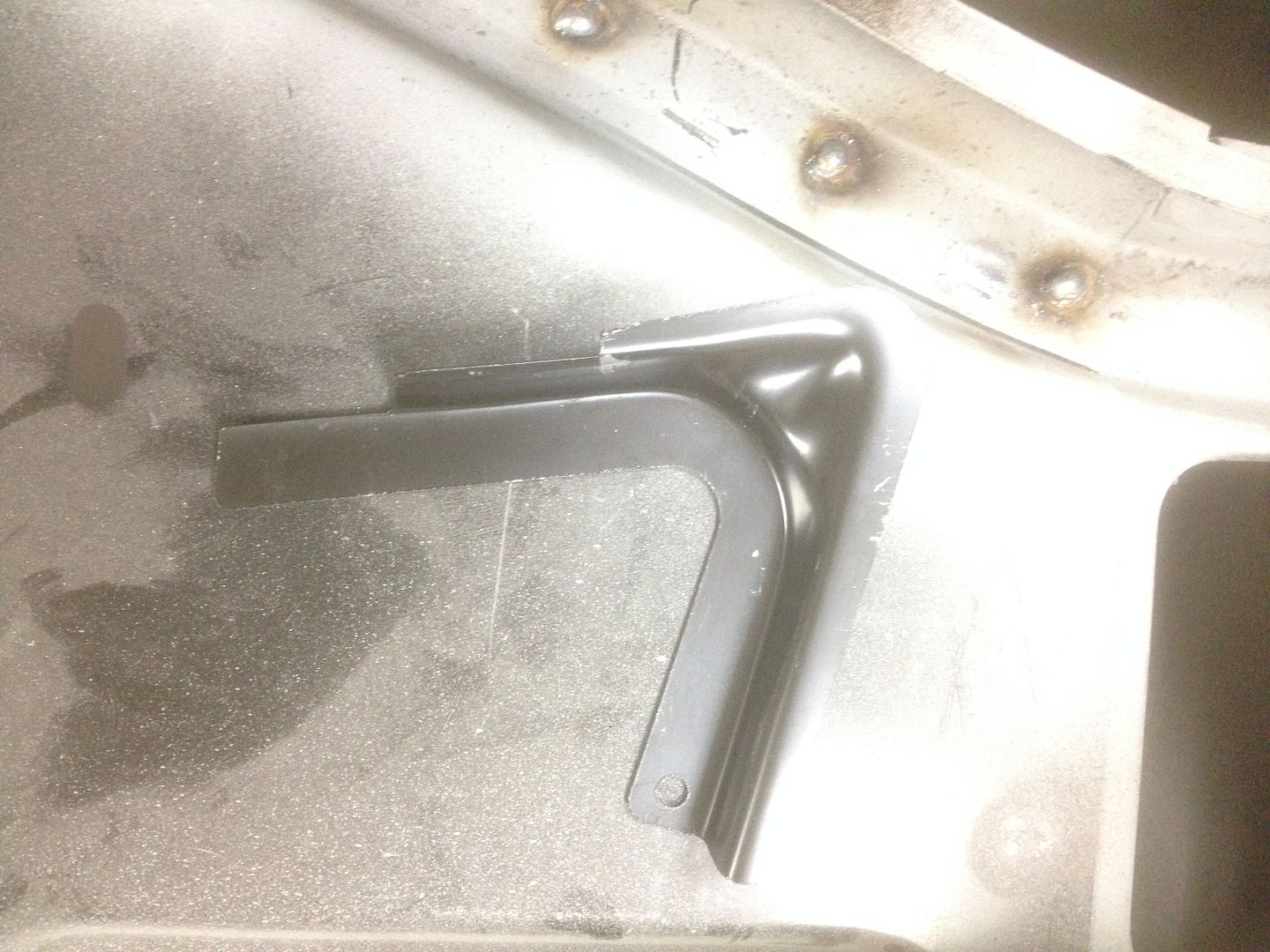 AMD 70 Roadrunner Quarter panels window corner installation For B